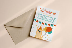 Kinder verjaardagskaart feestelijke alpaca