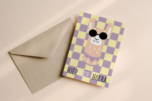 Verjaardagskaart Alpaca Geel/Lila