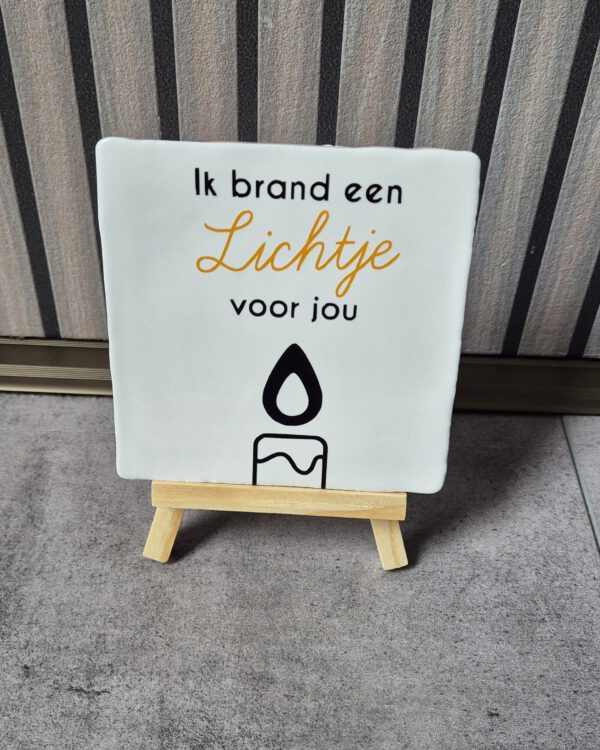 Ik brand een lichtje tegel wit