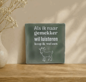 Tegel 'Als ik naar gemekker wil luisteren koop ik wel een geit'